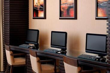 هتل Courtyard By Marriott Jazan