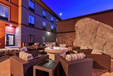 هتل Hampton Inn & Suites Bend