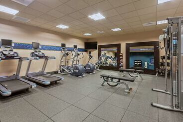 هتل Hampton Inn & Suites Bend