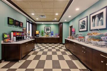 هتل Hampton Inn & Suites Bend