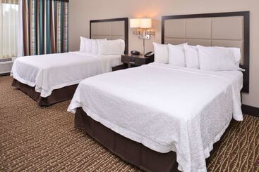 هتل Hampton Inn & Suites Bend