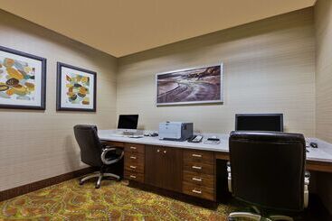 هتل Hampton Inn & Suites Bend