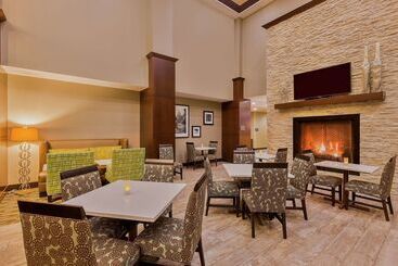 هتل Hampton Inn & Suites Bend