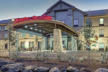 هتل Hampton Inn & Suites Bend