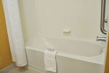 هتل Hampton Inn & Suites Toledo/westgate