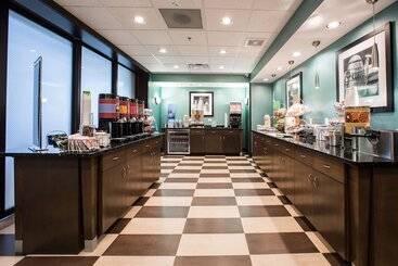 هتل Hampton Inn & Suites Toledo/westgate