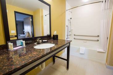 هتل Hampton Inn & Suites Toledo/westgate