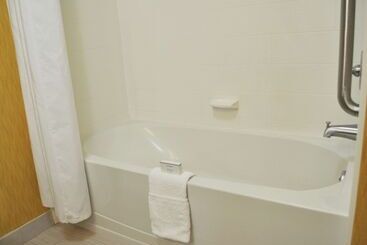 هتل Hampton Inn & Suites Toledo/westgate