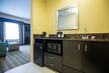 هتل Hampton Inn & Suites Toledo/westgate
