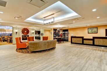 هتل Homewood Suites By Hilton Waterloo/st. Jacobs