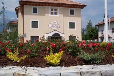 בית מלון כפרי Ristorante La Casona