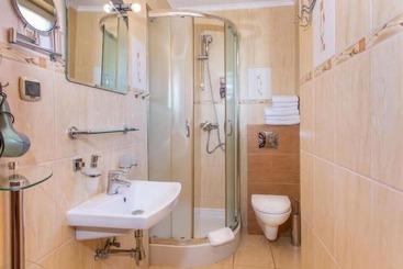 هتل Apartament Rades