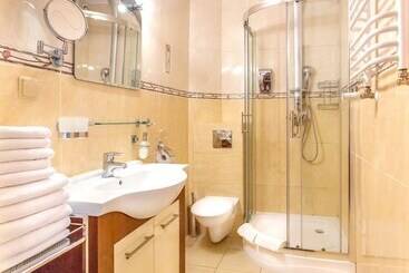 هتل Apartament Rades