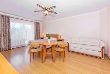 هتل Apartament Rades