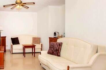 هتل Apartament Rades