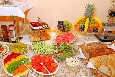 هتل Apartament Rades