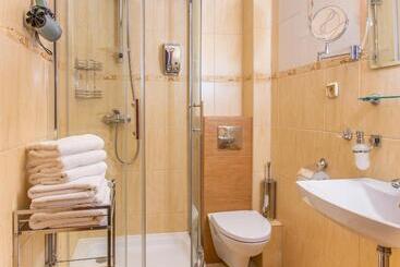 هتل Apartament Rades