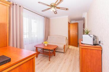 هتل Apartament Rades