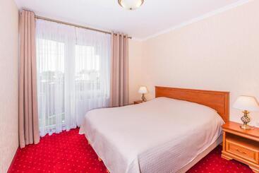 هتل Apartament Rades