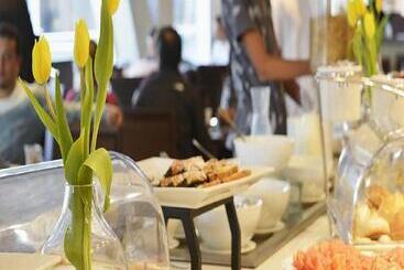 هتل Radisson Blu Plaza El Bosque Santiago