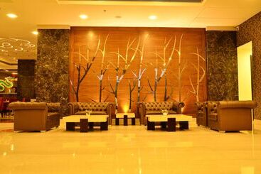 هتل Ramada By Wyndham Jamshedpur