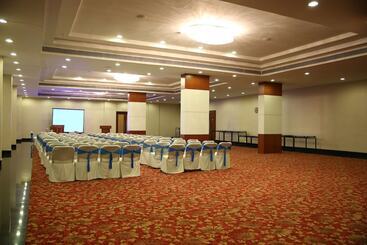 هتل Ramada By Wyndham Jamshedpur