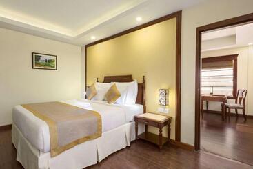 هتل Ramada By Wyndham Jamshedpur