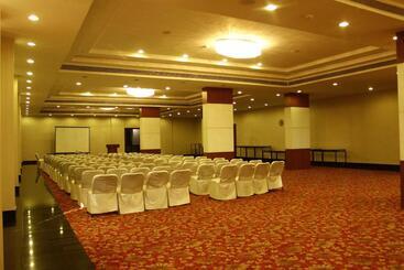 هتل Ramada By Wyndham Jamshedpur