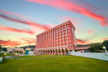 هتل Ramoji Film City  Sitara Luxury