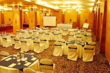 هتل Ramoji Film City  Sitara Luxury