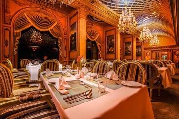 هتل Ramoji Film City  Sitara Luxury