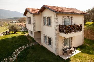 هتل Vinifera Vineyards