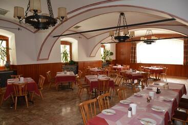 پانسیون Gasthof Pontiller