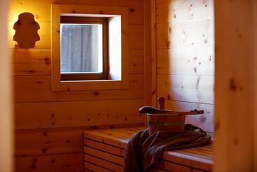 Zin Senfter Residence