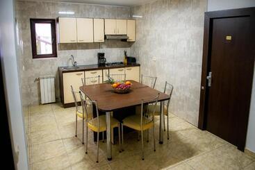 پانسیون Casa Maia