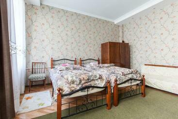 پانسیون Nino Shavhaleti Guest House