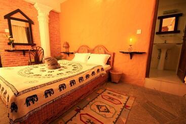 پانسیون Peace Eye Guest House