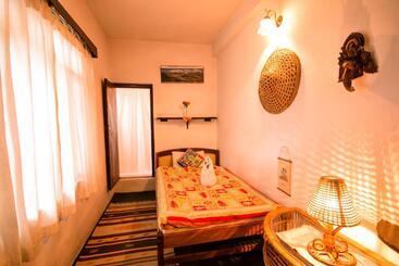 پانسیون Peace Eye Guest House