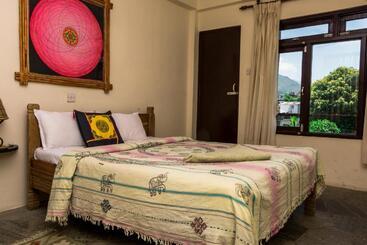 پانسیون Peace Eye Guest House