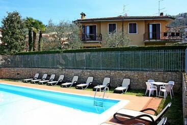 Casa Orchidea Apartments