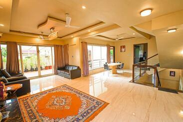 Mk Villa
