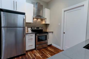 پانسیون Boardwalk Homes   Executive Guest Rooms & Townhomes