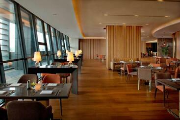 The Oct Harbour, Shenzhen   Marriott Executive Apartments