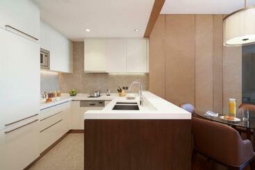 The Oct Harbour, Shenzhen   Marriott Executive Apartments
