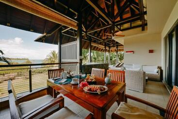 Anahita Golf & Spa Resort