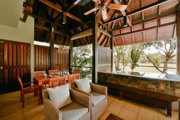 Anahita Golf & Spa Resort