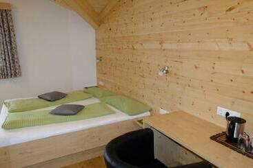 تختخواب و صبحانه Landhaus Franzelin