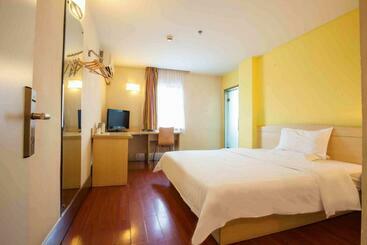 هتل 7days Inn Urumqi A Le Tai Airport High Speed