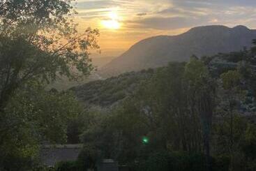 هتل Auberge Des Cascades Imouzzer   Paradise Valley