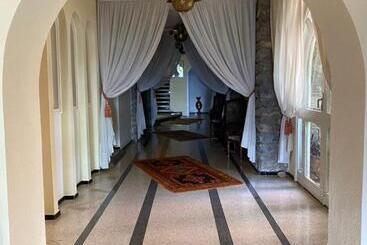 هتل Auberge Des Cascades Imouzzer   Paradise Valley